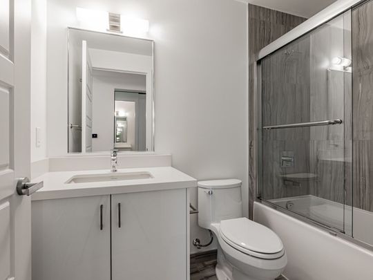 For Lease - 333 Sunseeker Avenue Unit# 110, Innisfil, Ontario - Photo 1