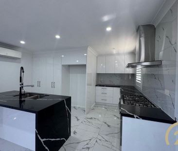 Modern 3 Bedroom Family Home! - Photo 1