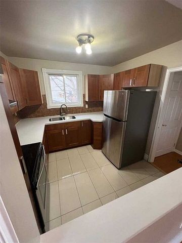 For Lease - 218 Alsace Road Unit# Main, Richmond Hill, Ontario - Photo 2