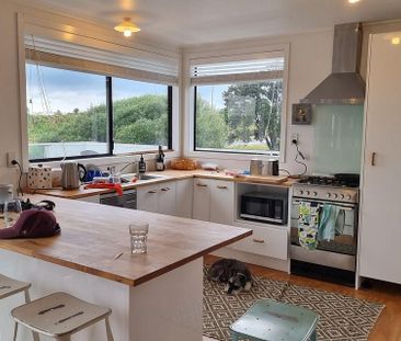 Ohope beach house - 2BR, Furnished - Photo 6