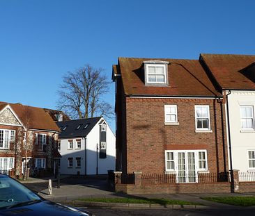 Wall Cottage Drive, Chichester - Photo 3