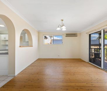 Beautifully Presented 4 Bedroom Family Home - Photo 5