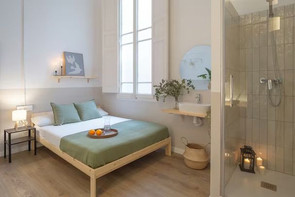 Carrer de Pau Claris, Barcelona, Catalonia 08010 - Photo 1