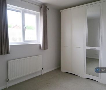 2 bedroom semi-detached house to rent - Photo 6