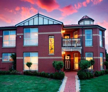 Keilor Lodge - Photo 4