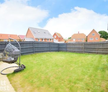 3 bedroom semi-detached house to rent - Photo 5