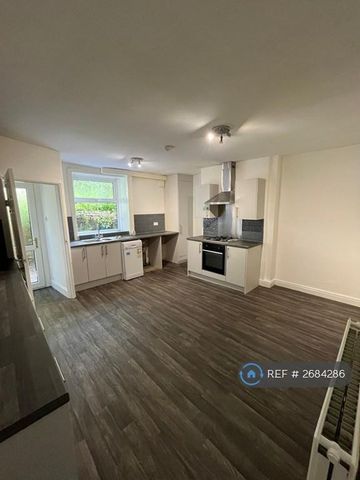 4 bedroom terraced house to rent - Photo 4