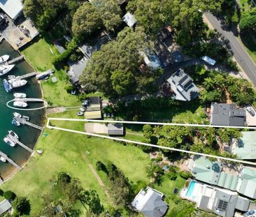 Deep Waterfront Family Home - Photo 3
