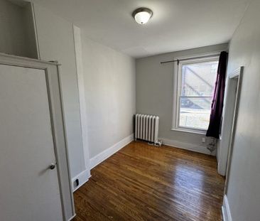 106 Clergy St E, Unit 1, Kingston, ON - Photo 5