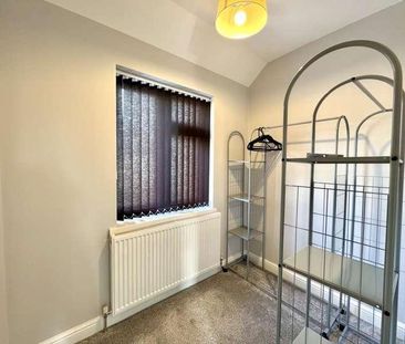 The Alders, Hounslow, TW5 - Photo 4