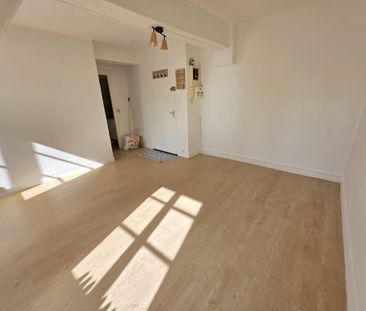 ** STUDIO ** - Photo 5