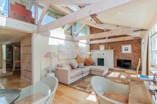 3 bedroom conversion flat with 1 reception and 2 bathrooms in Hyde Park, W2 - Photo 1