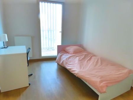 Location Appartement 5 pièces Meublé 95m² BORDEAUX 33300 - Photo 4