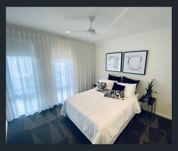 NATURE AT YOUR DOORSTEP | SPACIOUS 3-BED HILLS RESIDENCE - Photo 2