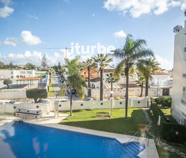 Piso de alquiler en Jacaranda, Edificio Napoleon, 6, Las Chapas - A... - Photo 2