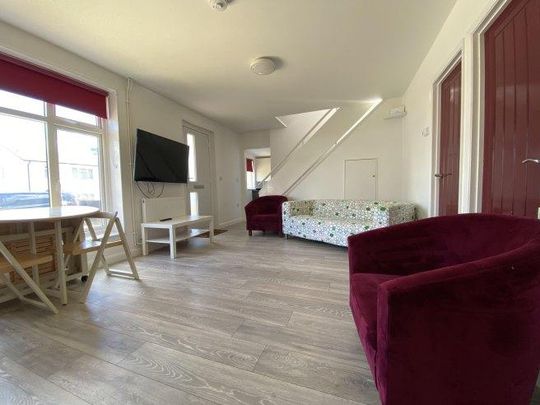 5 bedroom house share to rent - Photo 1