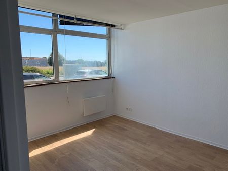 A louer très grand T5 110 M2 avec trois chambres et grand salon/séjour saint Anne du Portzic-Technopole - Photo 5