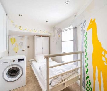 Comeragh Road, Barons Court, W14 - Photo 3