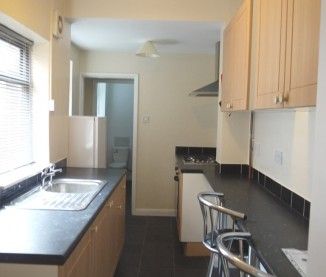 Newly refurbished 3 bed house - Photo 4