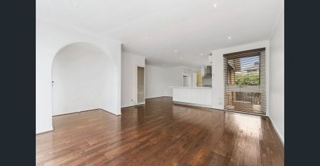 Beachside - Refreshed 2 Bedroom, 1 Bathroom Unit, Lock-up Garage, FHSZ - Photo 2