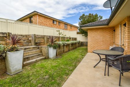 Comfortable & Low-Maintenance Living in a Quiet Location - Photo 4