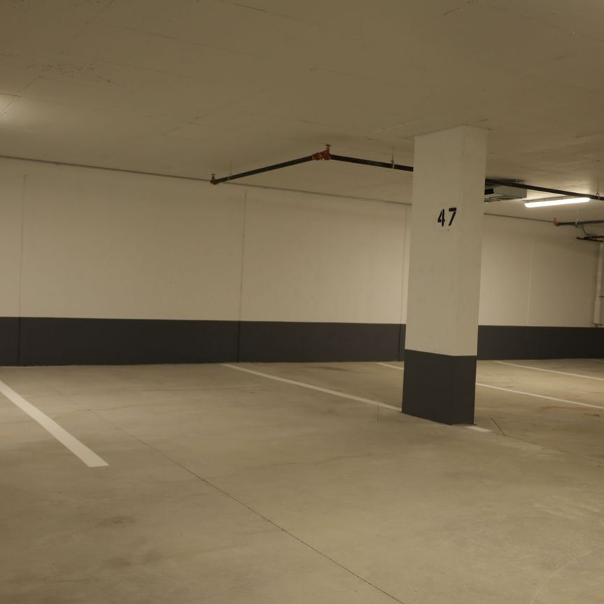 For Lease - 4878 Powers Common Unit# 327, Burlington, Ontario - Photo 1