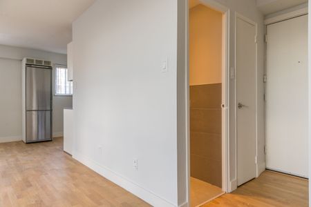 99 Tyndall Avenue - Photo 2