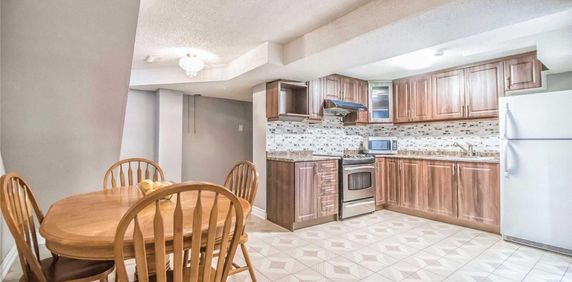 For Lease - 11 Carisbrooke Square Unit# Bsmt, Toronto, Ontario - Photo 2