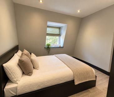 2 Bed Flat, High St, TW3 - Photo 2