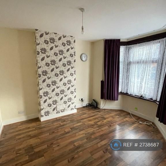 4 bedroom terraced house to rent - Photo 1