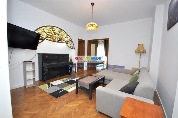 Inchiriere apartament 3 camere de LUX in zona Universitate - Fotografie 1
