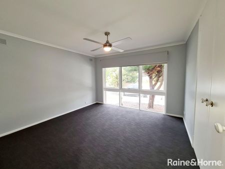 AS GOOD AS NEW - Photo 5