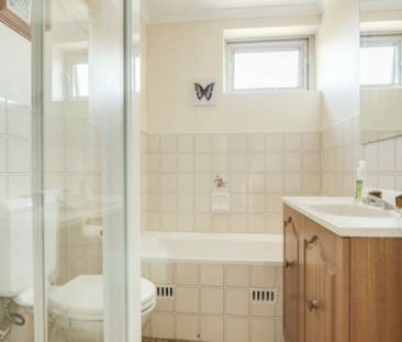 The Peninsula - 2 Bdrm Unit with Ocean Views - Photo 4