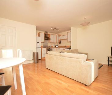 2 bedroom flat to rent - Photo 4