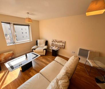 Price £900 pcm - Available Now - Unfurnished - Photo 6