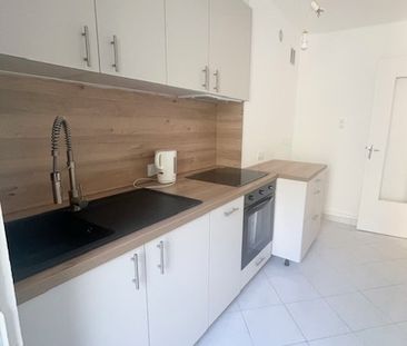 Location Appartement 2 pièces 47m² SAN MARTINO DI LOTA 20200 - Photo 4