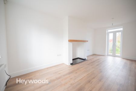 3 bed semi-detached house to rent in Whitfield Avenue, Westlands, Newcastle-under-Lyme ST5 - Photo 5