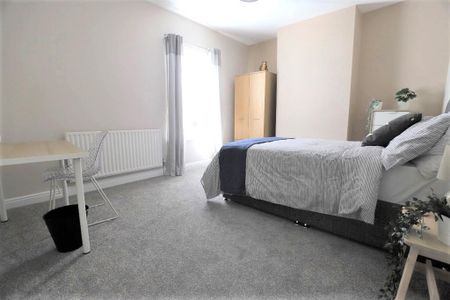 3 bedroom terraced house to rent - Photo 5