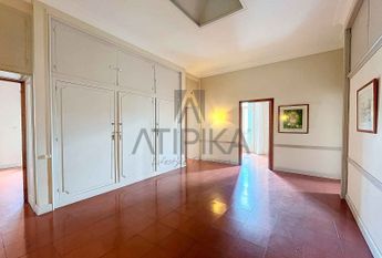 Casa señorial junto a la Clínica Teknon, Barcelona