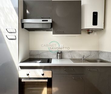 Location Appartement 2 pièces 31m² MARSEILLE 5ème - Photo 3