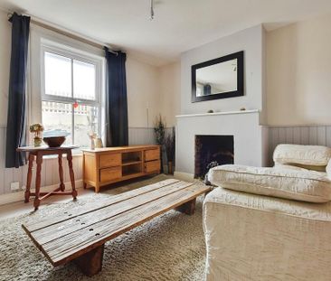 3 bedroom terraced house to rent - Photo 3