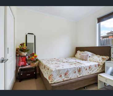 Convenient 2-Bedroom Unit - Photo 3