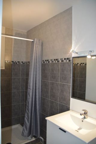 EXCLUSIVITE – VILLEFRANCHE SUR SAONE – A LOUER Appartement 2 pièces meublé 44.43 m2 - Photo 5