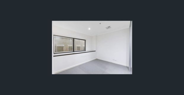 SPACIOUS 2 BEDROOM APARTMENT IN THE HEART OF CBD - Photo 1