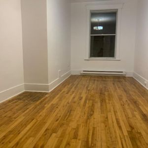 51/2 Montréal Mercier-Anjou métro Cadillac - Photo 2