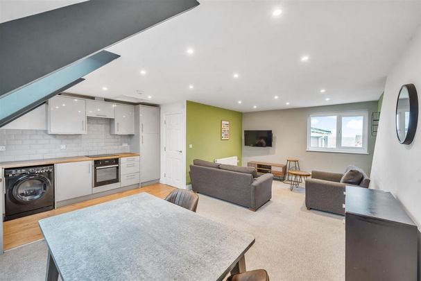 2 bedroom maisonette to rent - Photo 1