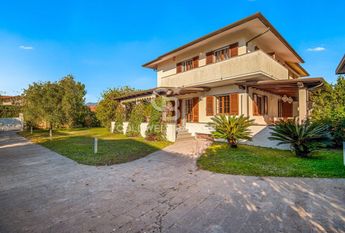 Via Allende, 50, Forte dei Marmi, Tuscany 55042