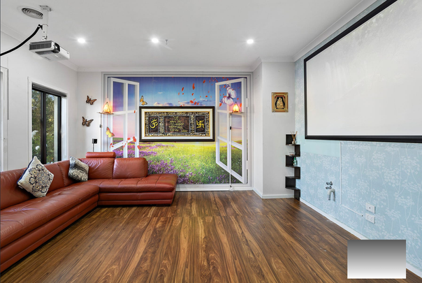 A Captivating Family Haven of Elegance and Comfort - Photo 1