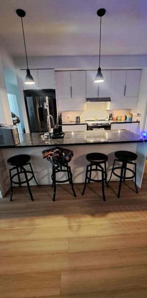 Condo Locatif 4 1/2 + ( 1417 pi2 ) à louer à Lévis - Photo 1