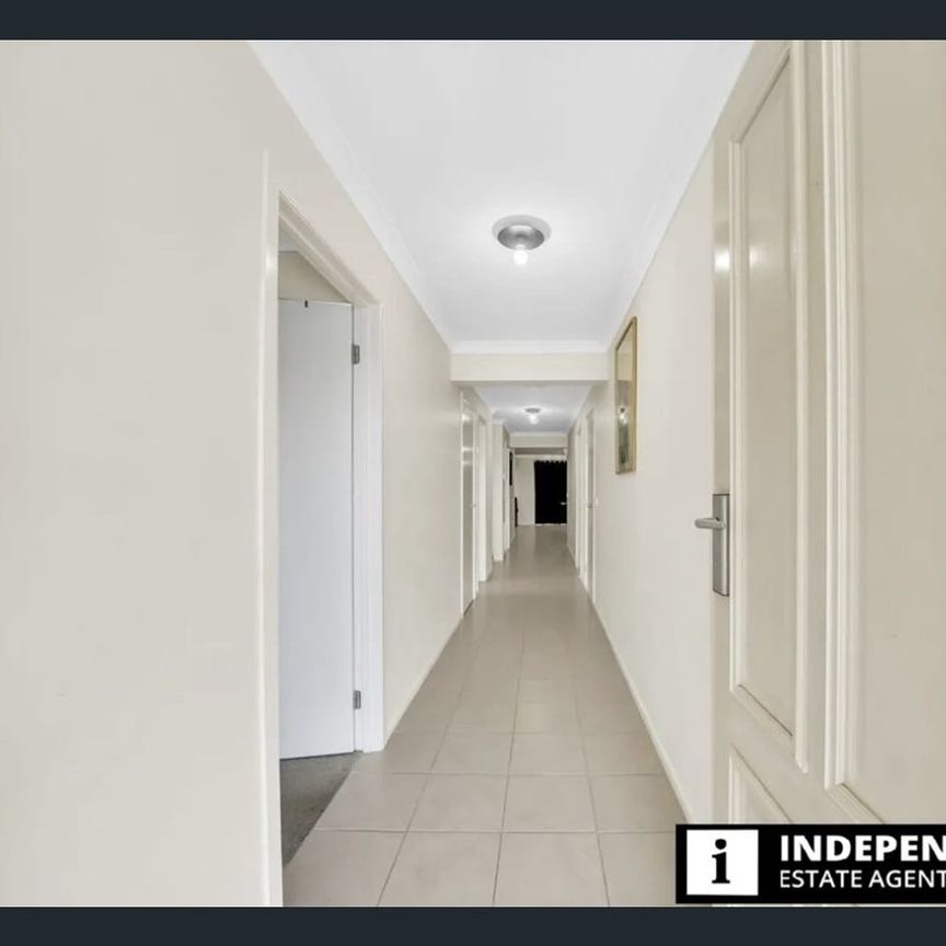 18 Fantail Way, Brookfield, Vic 3338 - Photo 1